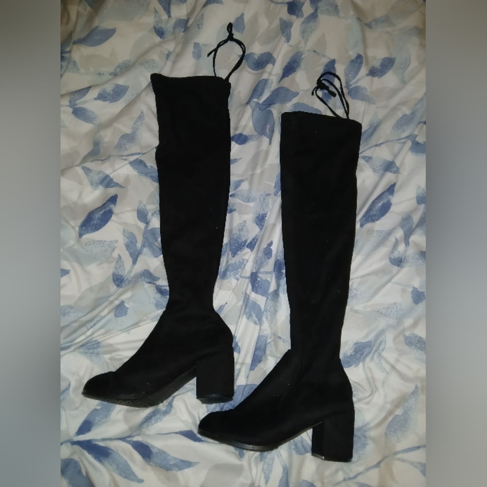 Elegant Black Over-the-Knee Boots